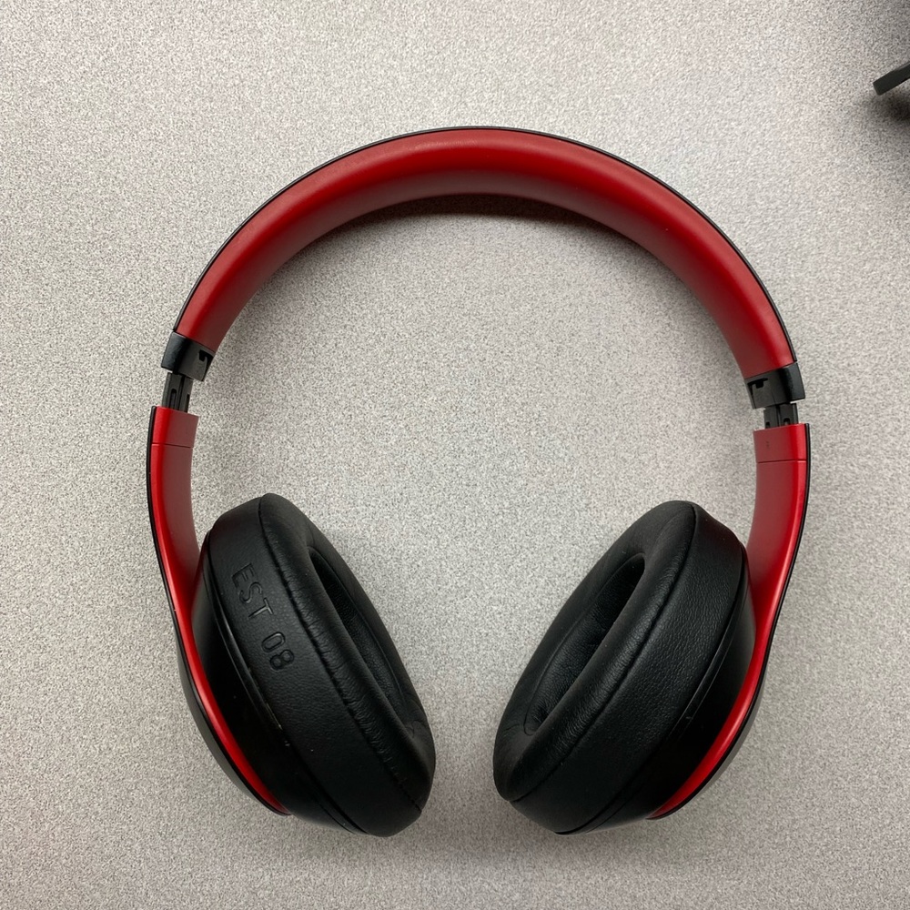 Beats Studio 3 Wireless - Picture 2 of 8